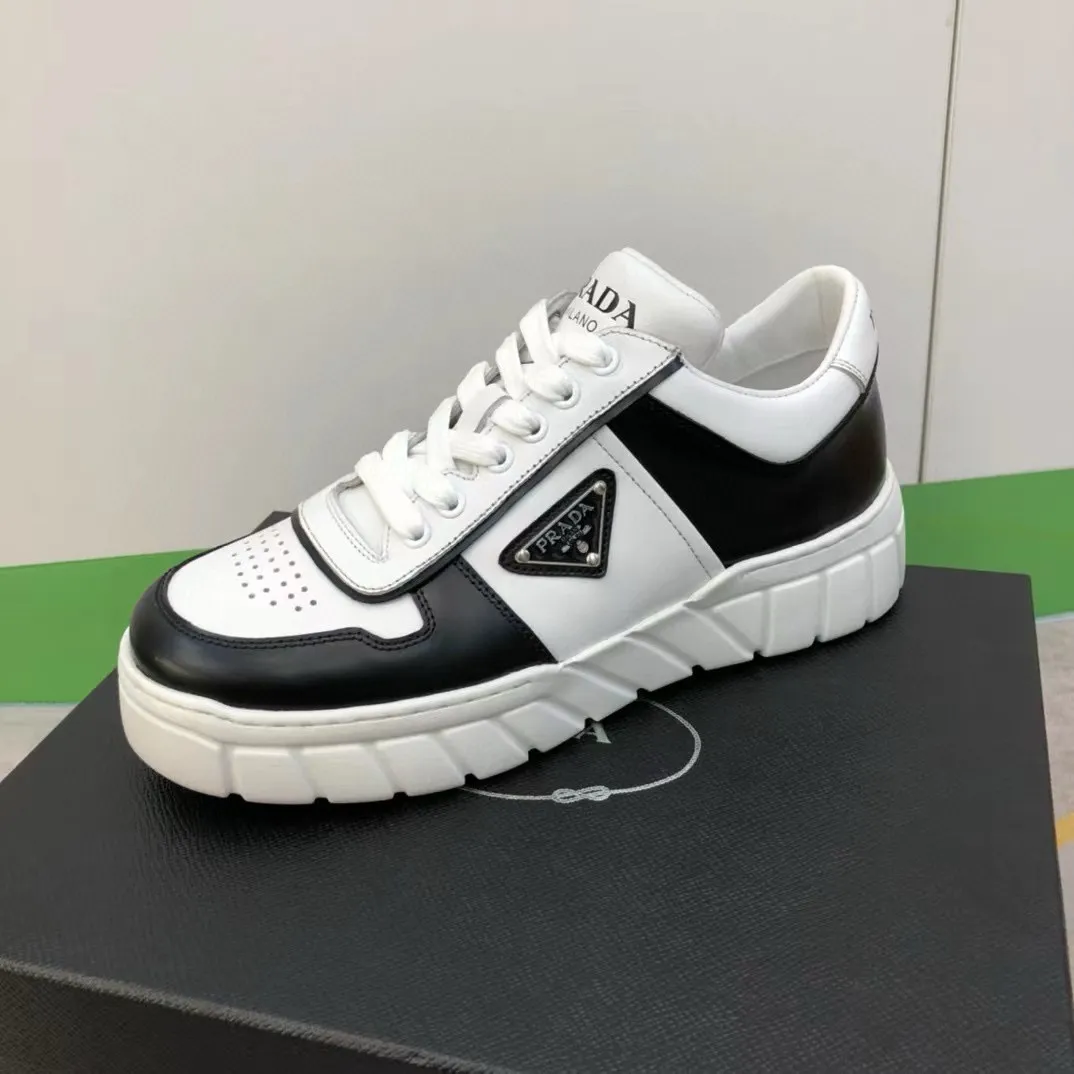 Factory price: 420💰Prada new men's leather sports shoes, the highest version on the market, any comparison is welcome🆚! The original leather has excellent texture and is super high-end! Fetal sheep net lining imported from Italy, removable pad! Luxurious materials and fine workmanship, highly recommended! Code number: 38-44, customized 45